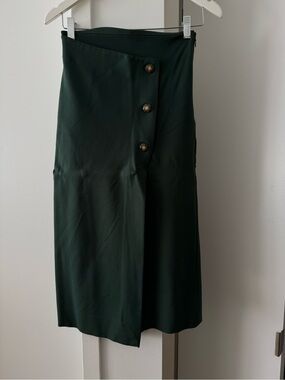 Aritzia Babaton Green Midi Skirt